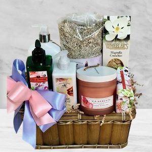Luxe Living Gift Basket